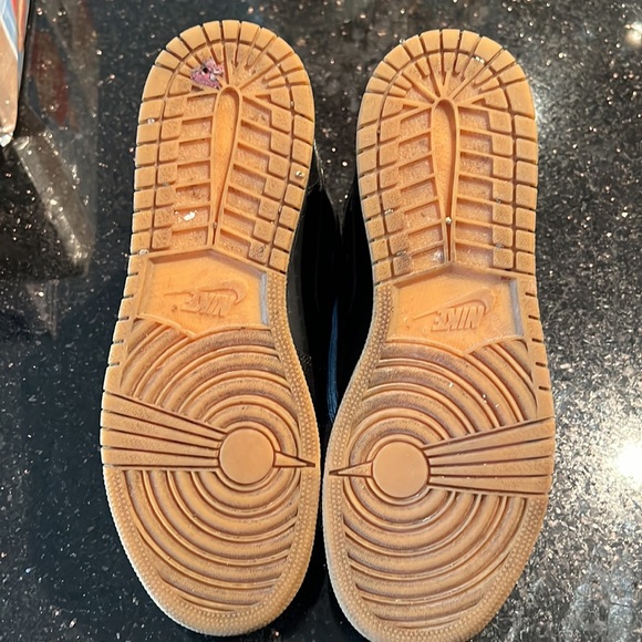 Air Jordan 1 Retro High OG Black/Black-Gum Light Brown - Picture 6 of 6